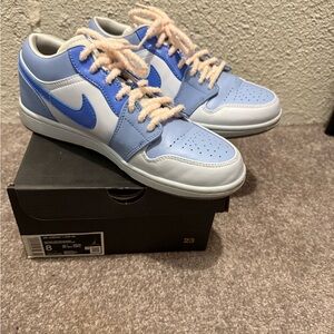 Jordan Air Low SE Sneakers